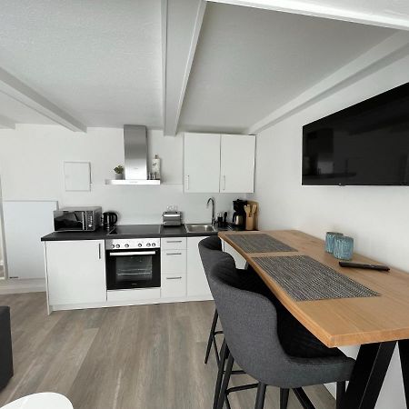 Juna Laboe Buitenkant foto